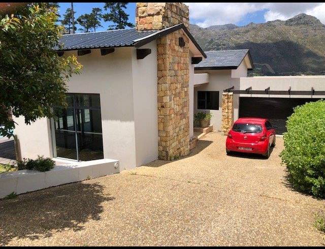4 BEDROOM PROPERTY TO RENT IN HOUT BAY